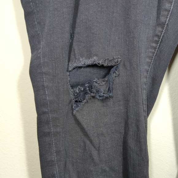 Torrid Women's Jeans Size 18R Distressed Black Denim Jeans. - Picture 2 of 7